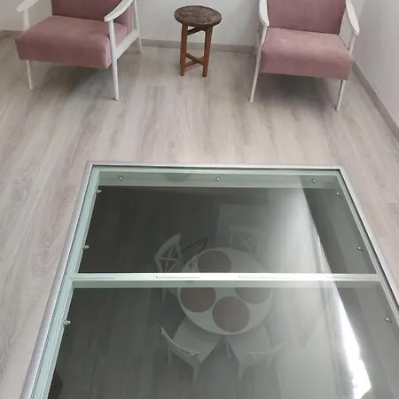 Old Town Apartment *